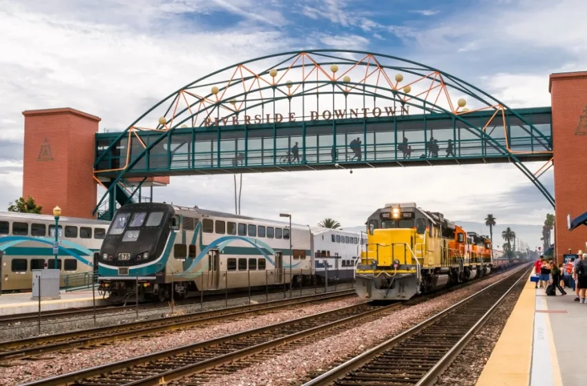  Τρένο που μετέφερε χημικά εκτροχιάστηκε στο Κεντάκι προκαλώντας συναγερμό στις αρχές