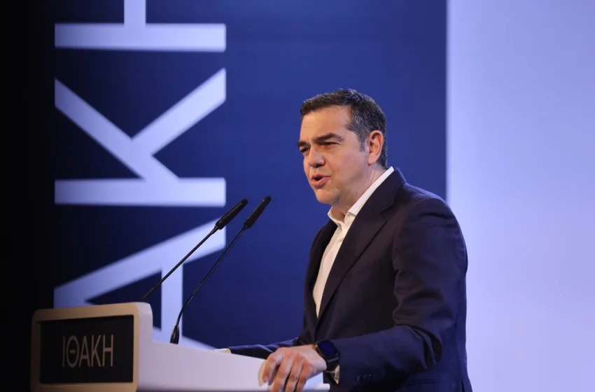  Αλέξης Τσίπρας: Από το αεροπλάνο του 2025 στο 2026 με τη νέα πολιτική αρχή