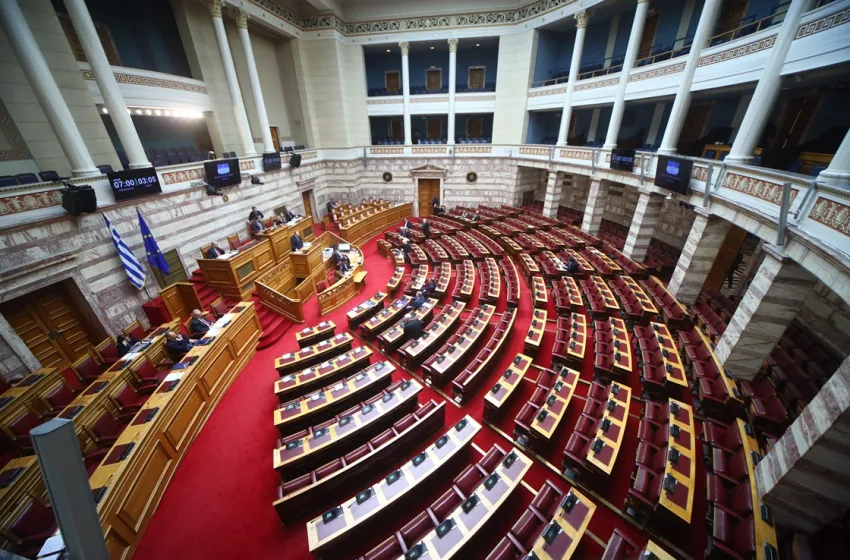  Βουλή: Η μάχη των πολιτικών αρχηγών για τον προϋπολογισμό-Ομιλίες που προκάλεσαν αίσθηση