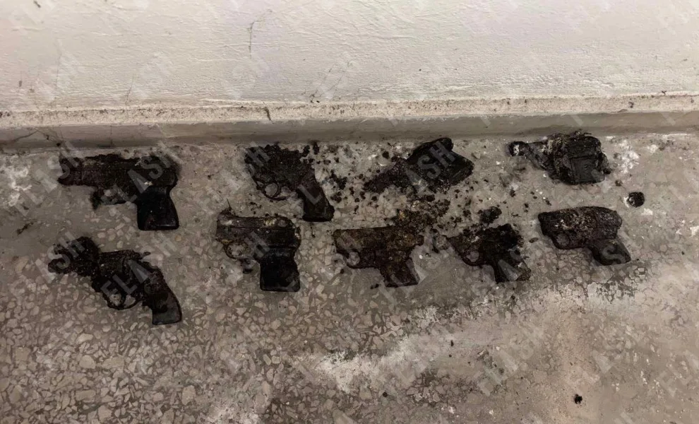 Κυψέλη: Υδραυλικός εντόπισε 9 όπλα σε αποχέτευση αστυνομικού τμήματος 2 whatsapp image 2025 12 03 at 125159 pm