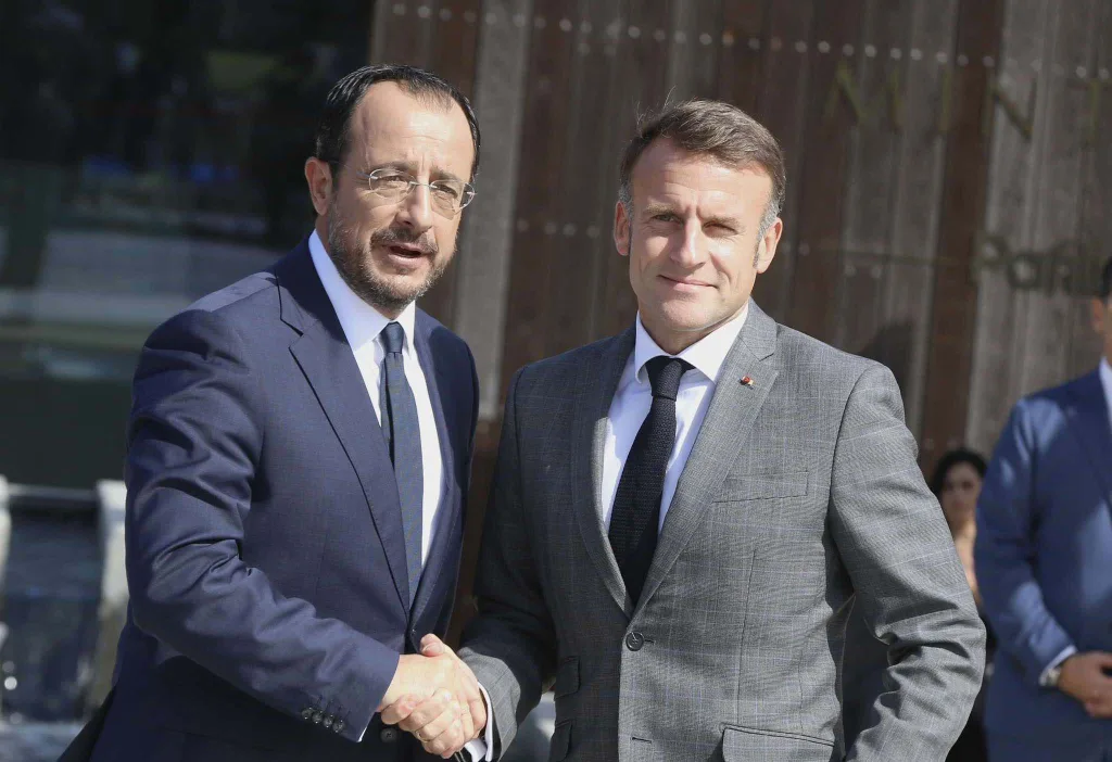 xristodoulidis macron