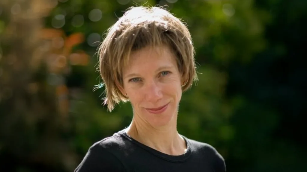 xrwma epithesi karxaria