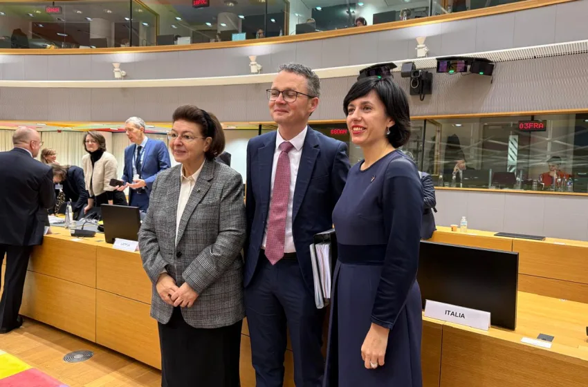  Μενδώνη: Η ελευθερία της τέχνης αποτελεί θεμέλιο της ευρωπαϊκής δημοκρατίας