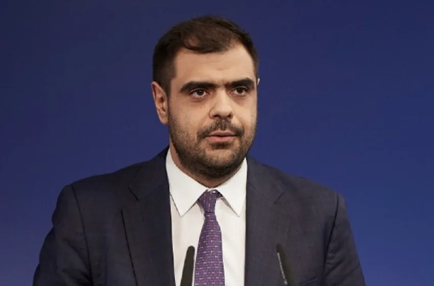  “Christmas edition” ενημέρωση του Παύλου Μαρινάκη – Μίλησε για χριστουγεννιάτικες ταινίες και το “αιώνιο” δίλημμα μελομακάρονο ή κουραμπιές