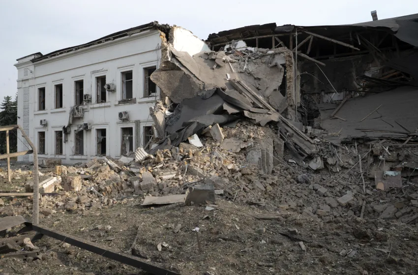  Ουκρανία: Χωρίς θέρμανση το κοινοβούλιο και το μισό Κίεβο μετά τον ρωσικό βομβαρδισμό