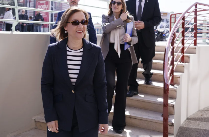  Κύπρος: Παραιτείται  η σύζυγος του Χριστοδουλίδη στη σκιά του βίντεο με τις μίζες-Καταγγέλλει ανελέητες επιθέσεις