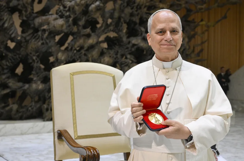  Βατικανό: Με τη Μαρία Κορίνα Ματσάδο συναντήθηκε ο πάπας Λέων