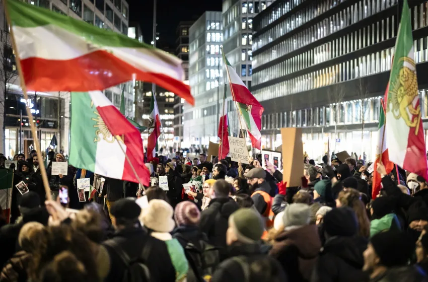  Το Ιράν θα εξετάσει την άρση της απαγόρευσης του ίντερνετ – Η κρατική τηλεόραση χακαρίστηκε