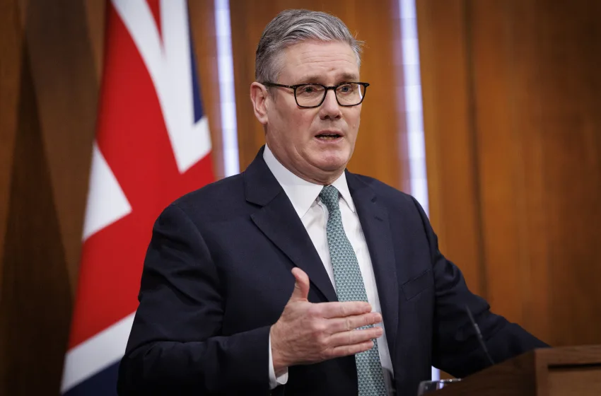  Στάρμερ: Λάθος οι δασμοί Τραμπ- Το μέλλον της Γροιλανδίας ανήκει στους κατοίκους της