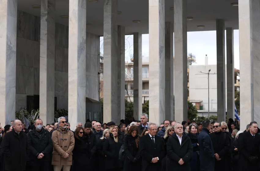 Τελευταίο αντίο στον Νίκο Στασινόπουλο, παρουσία Μητσοτάκη