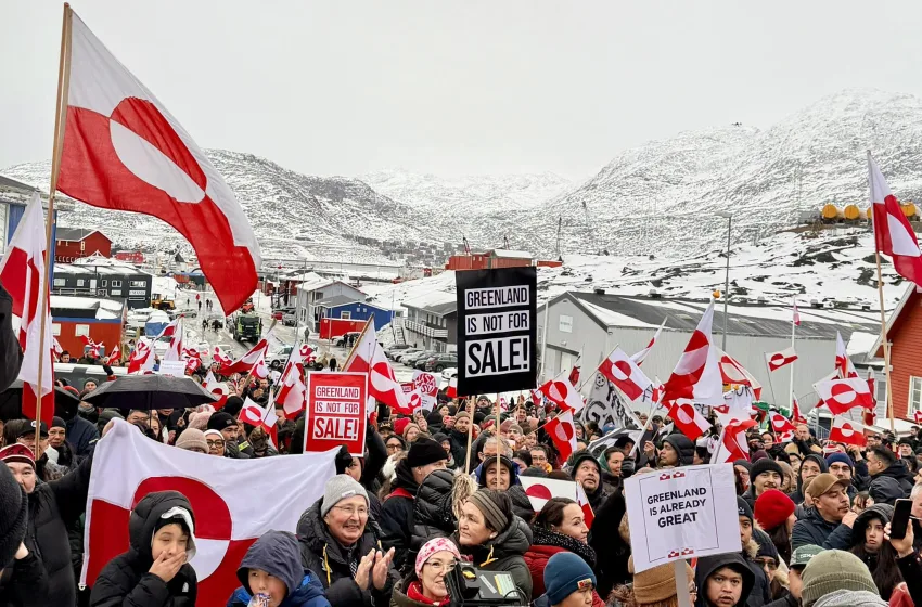  Γροιλανδία: “Απαράδεκτο να προσπαθούν να παραχωρήσουν τη χώρα μας”