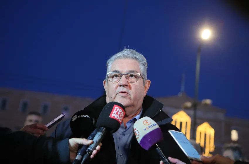  Κουτσούμπας: Στηρίζουμε τον δίκαιο αγώνα των στρατιωτικών