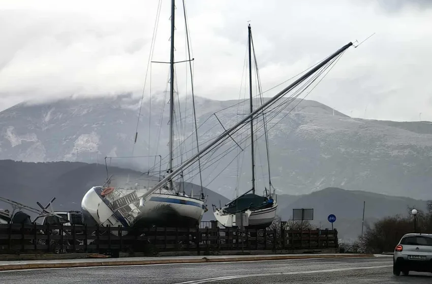  Η κακοκαιρία χτυπά τη χώρα: Δρόμοι–ποτάμια και πτώσεις δέντρων σε πολλές περιοχές –