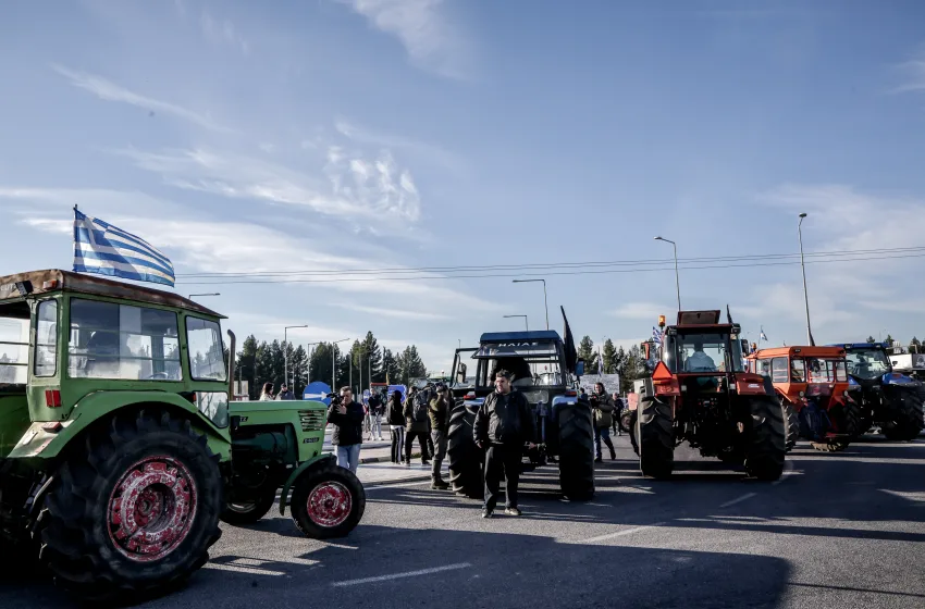  Αγρότες Δ. Αχαΐας για όσους πήγαν στη συνάντηση με Μητσοτάκη: Εκπροσωπούν μόνο τον εαυτό τους