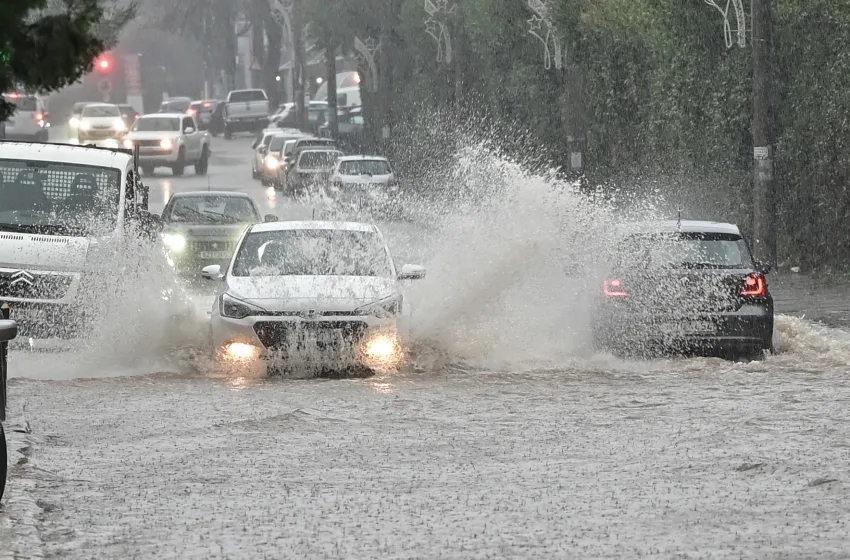 Κακοκαιρία: Πάνω από 100 κλήσεις άντληση υδάτων στην Αττική
