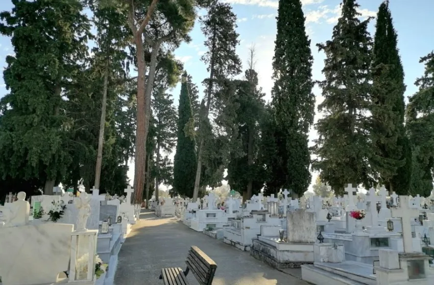  Άγιοι Ανάργυροι: Καταγγελία για κλοπή οστών από τάφο–Ο δράστης ζήτησε λύτρα για να τα επιστρέψει