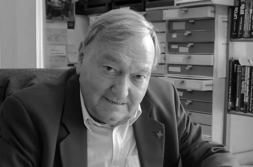  Πέθανε ο Έριχ φον Ντένικεν: Ο άνθρωπος που προσγείωσε τους “εξωγήινους” στις… βιβλιοθήκες μας