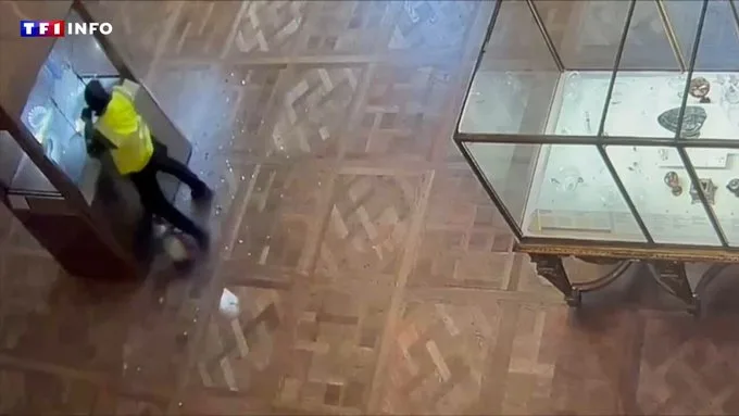  Λούβρο: Νέο βίντεο αποκαλύπτει καρέ-καρέ τη θεαματική ληστεία- Χρησιμοποίησαν αλυσοπρίονο