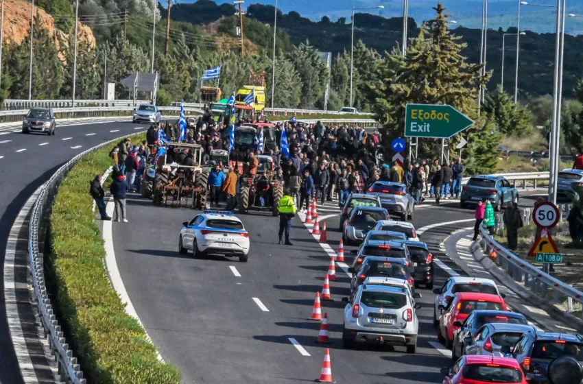  Κλιμακώνουν τις κινητοποιήσεις τους οι αγρότες-Τι αποφάσισαν στην πανελλαδική σύσκεψη