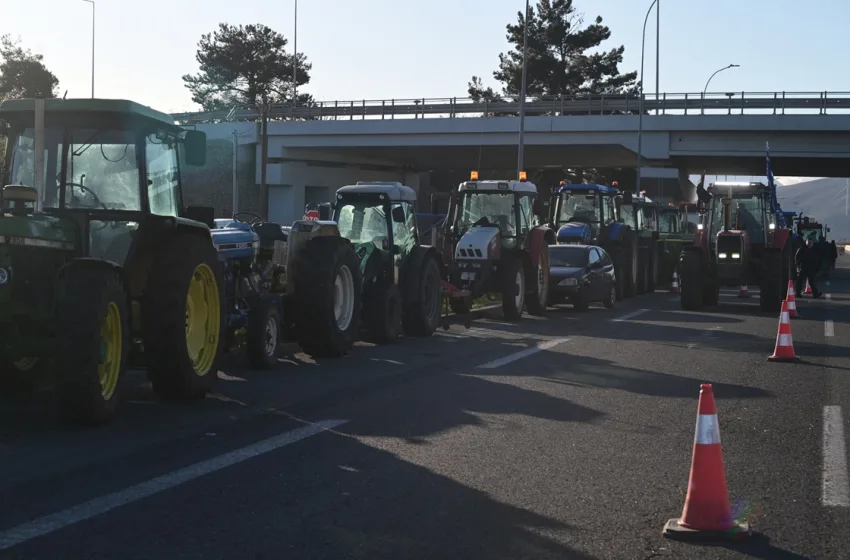  Ξαφνική διαδικαστική εμπλοκή στη συνάντηση Μητσοτάκη-αγροτών- “Όλα στον αέρα… ”  (vid)