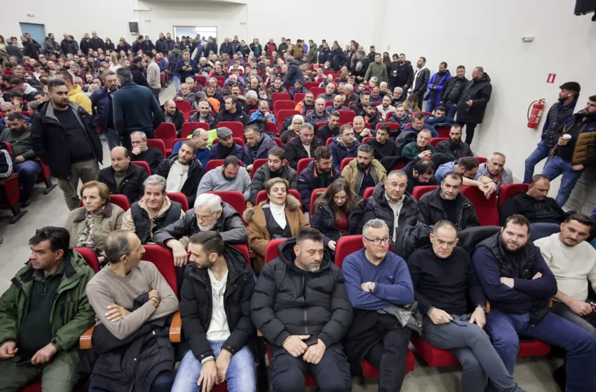  Νύχτα αποφάσεων στα μπλόκα-Ποια είναι η εικόνα για τη συμμετοχή στη συνάντηση με τον πρωθυπουργό