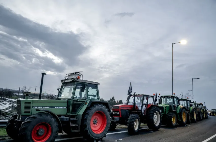  Αγρότες: Κλιμάκωση με αίτημα συνάντησης με Μητσοτάκη- Μόνο αν είστε όλοι μαζί, απαντούν κυβερνητικά στελέχη