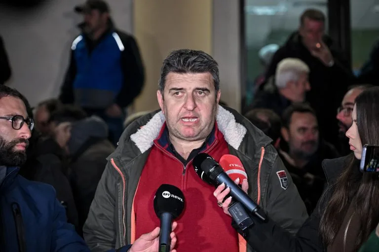  Λάρισα: “Απομακρύνουμε τα τρακτέρ, εξετάζουμε συλλαλητήριο στην Αθήνα” λέει ο Αλειφτήρας