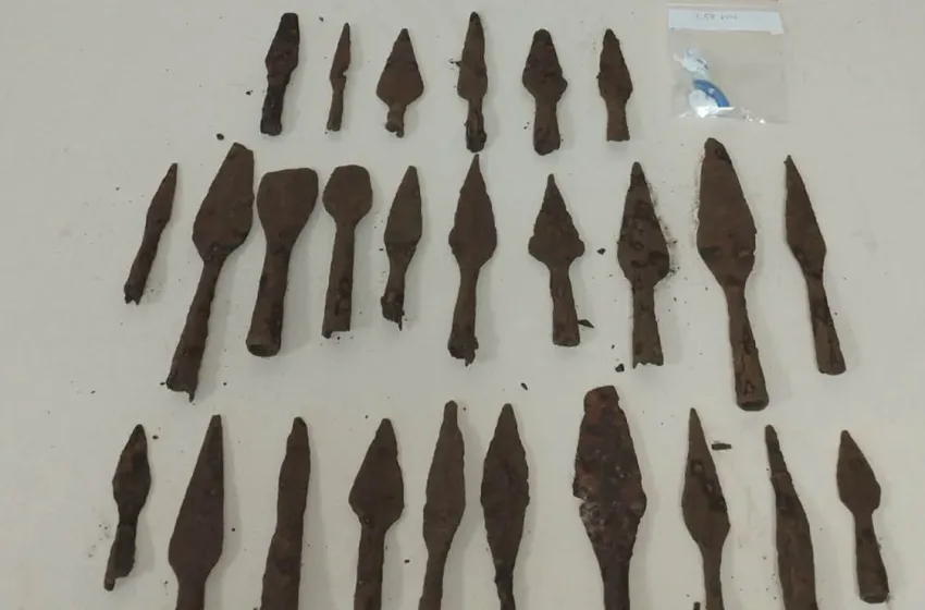  Πτολεμαΐδα: Κατασχέθηκαν 26 λόγχες της Ελληνιστικής εποχής σε σπίτι 44χρονου