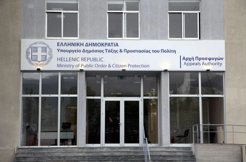  Πλεύρης: Ανακλήθηκε το καθεστώς προστασίας Παλαιστίνιου που πανηγύριζε κατά τη σφαγή της Χαμάς