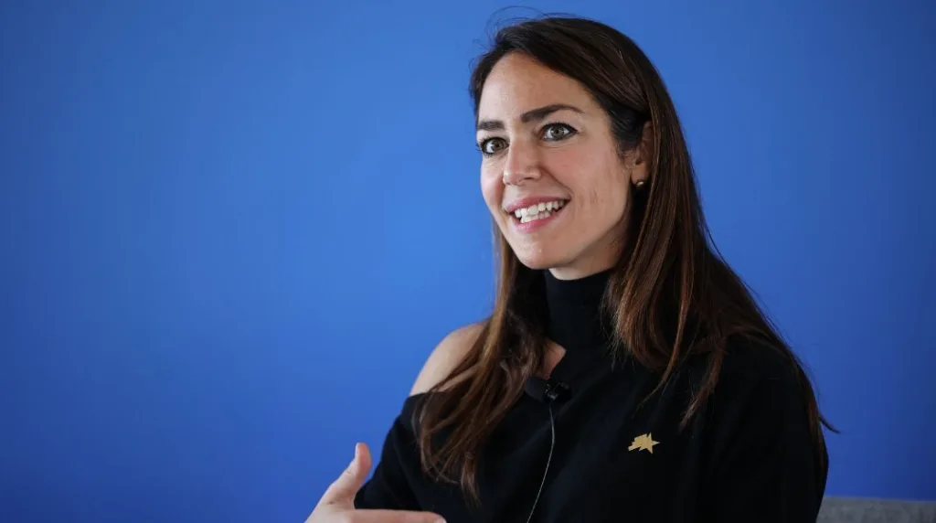 domna michailidou prosopikos voithos amea