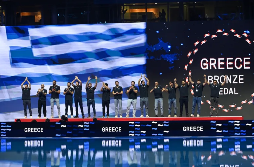  Βελιγράδι: Η στιγμή της απονομής του χάλκινου μεταλλίου στην  Εθνική Ομάδα Πόλο