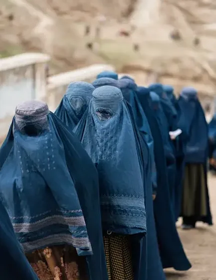  Οι γυναίκες του Αφγανιστάν μίλησαν: Ήταν ζωντανές αλλά δεν ζούσαν- Απλώς ανέπνεαν