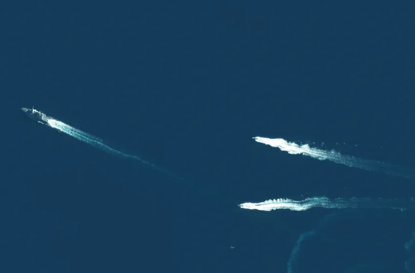  Ελληνικοί μικροδορυφόροι κατέγραψαν από το διάστημα τη φρεγάτα “Κίμων”