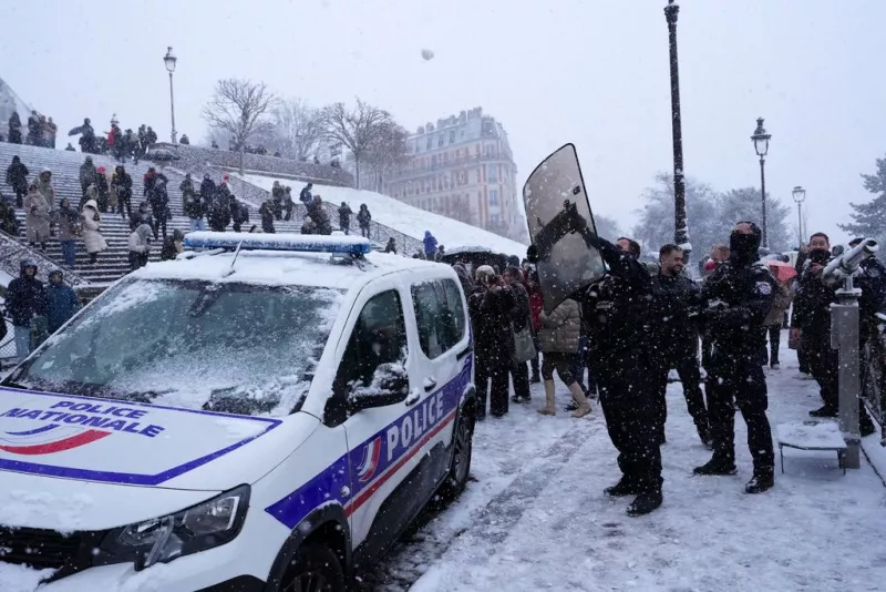  Κακοκαιρία με ισχυρές χιονοπτώσεις χτυπά Βρετανία, Γαλλία, Ολλανδία και Ουγγαρία
