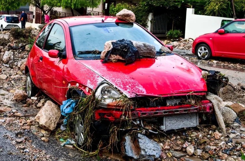  Άνω Γλυφάδα: Βομβαρδισμένο τοπίο-Συγκλονιστικές μαρτυρίες για τη θανάσιμη παράσυρση της 56χρονης-Το ζήτημα της άναρχης δόμησης   