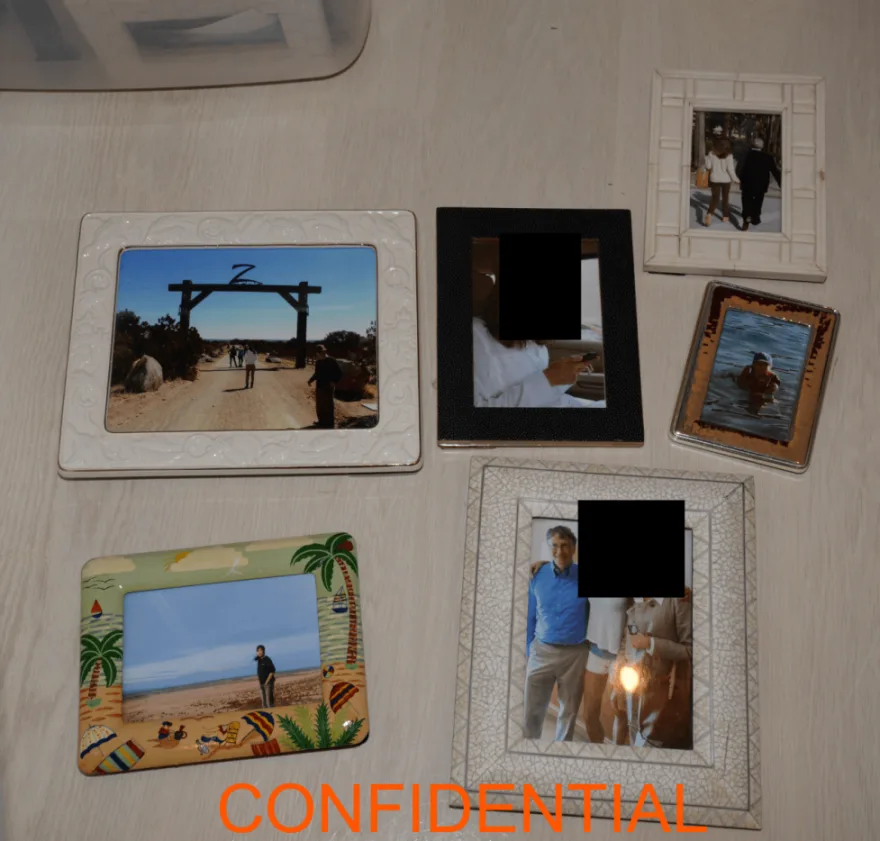 Αρχεία Επστάιν: Εμπλοκή σε φρικώδεις αποκαλύψεις για Τραμπ- Μασκ, Γκέιτς και νέες φωτογραφίες για Άντριου 10 image 71