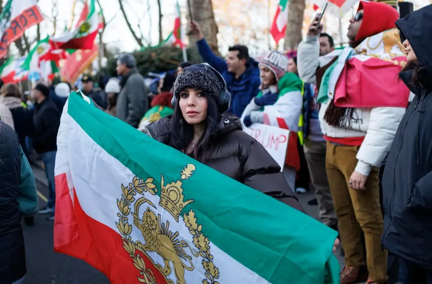  Το Ιράν σε οριακό σημείο: Μπορούν οι νέες διαδηλώσεις να απειλήσουν πραγματικά τον Χαμενεΐ;