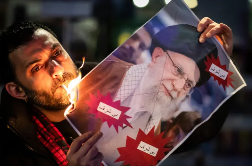  Ιράν: Τα τρία σενάρια της επόμενης ημέρας και οι έξι προτάσεις Παχλαβί