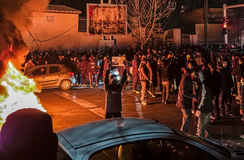  Σοκαριστικές καταγγελίες για Ιράν: Γιατροί μιλούν για δεκάδες χιλιάδες νεκρούς και τραυματίες