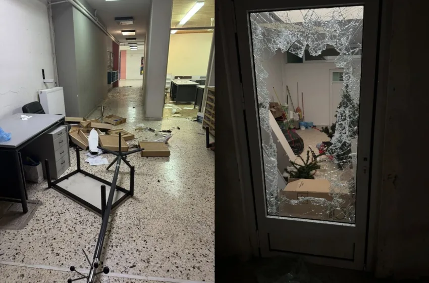  Ιτέα: Μαθητής έβαλε φωτιά στο γυμνάσιο, αντιστάθηκε  στη σύλληψη