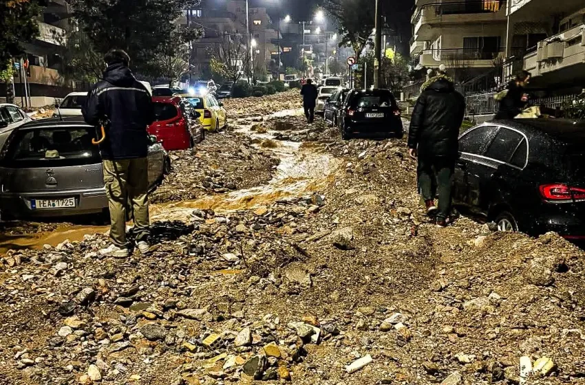  Άνω Γλυφάδα: Ο Καλλιάνος με εικόνες ολοκληρωτικής καταστροφής – “Μυρίζει πόλεμο”