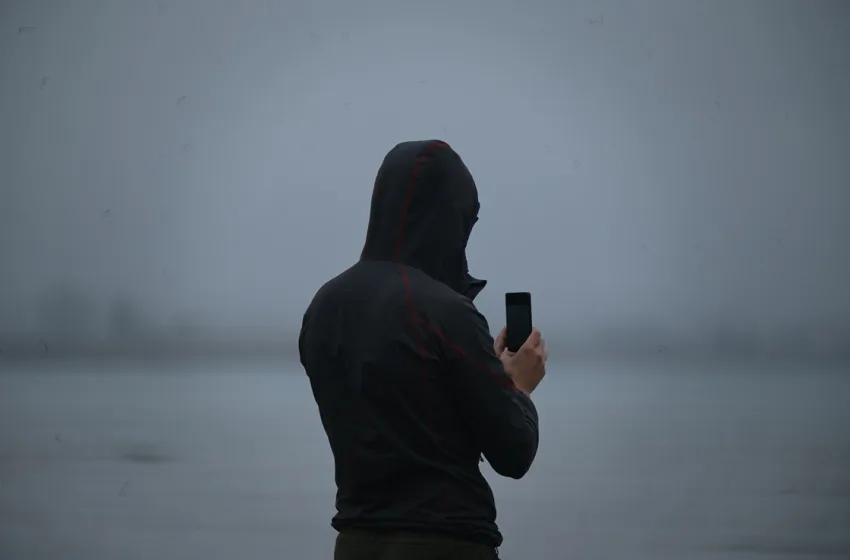  Όταν η “ενημέρωση” βασίζεται στον αλγόριθμο-Minimalsts, OnLine Users, Traditionalists