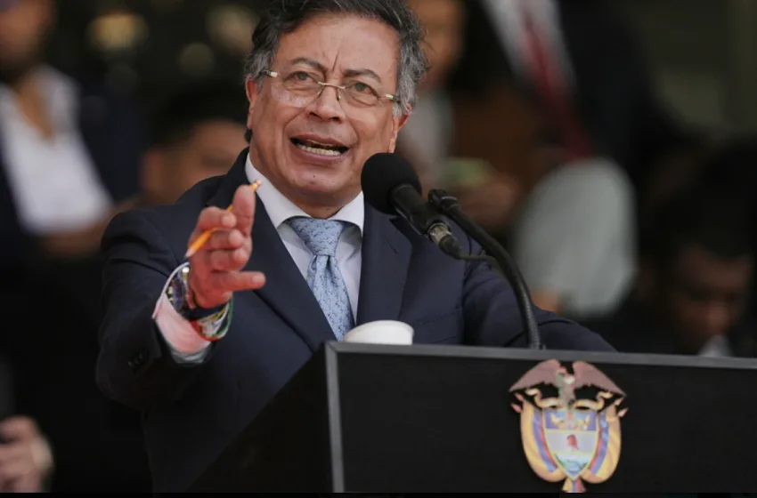  Ο πρόεδρος της Κολομβίας καταδικάζει την ”επίθεση με πυραύλους” εναντίον του Καράκας