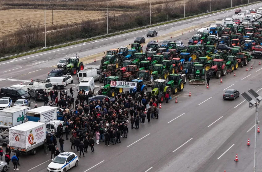  Μάλγαρα: Κλείνει η  Θεσσαλονίκη από τους αγρότες-Συμπαράσταση από φοιτητές