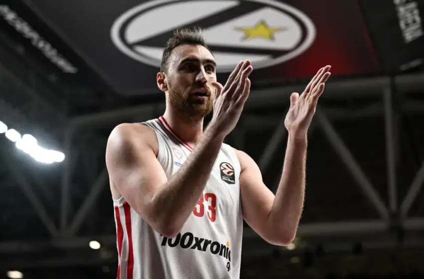  Ο Μιλουτίνοφ μίλησε σε άπταιστα ελληνικά στα παιδιά των ακαδημιών του Ολυμπιακού