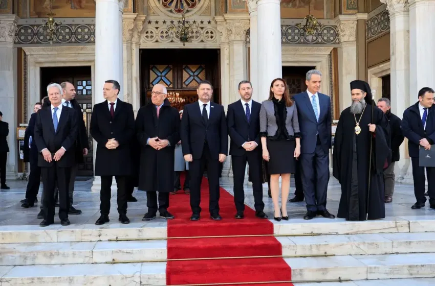  Μητσοτάκης, Τασούλας, Κακλαμάνης και Ανδρουλάκης στη δοξολογία στη Μητρόπολη