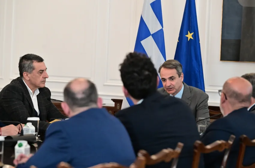  Ευλογιά αιγοπροβάτων: Σύσκεψη υπό τον Μητσοτάκη για μέτρα και… Κουρέτα