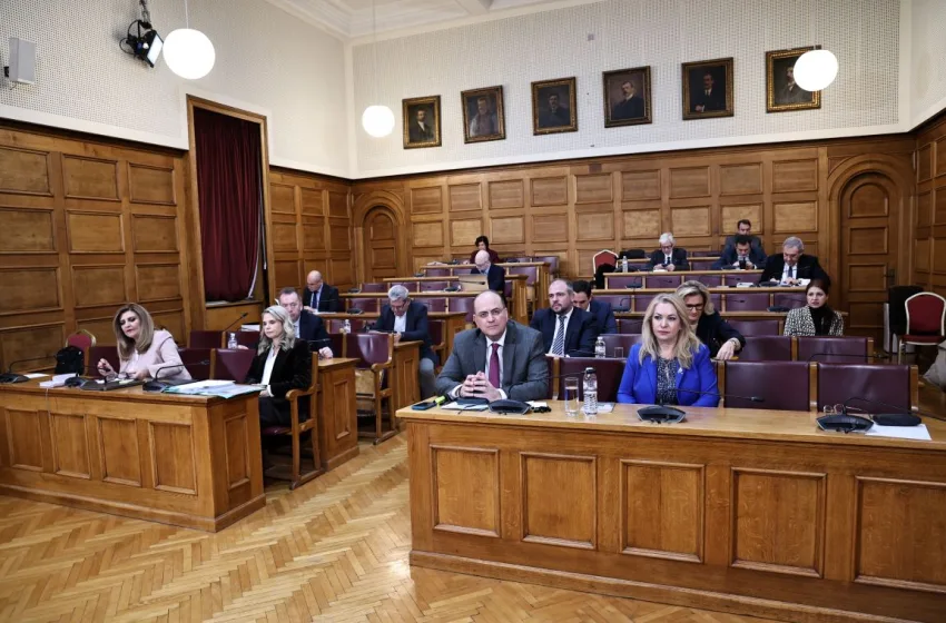  Εξεταστική ΟΠΕΚΕΠΕ: “Πέρασε” με τις ψήφους της ΝΔ η απόσυρση μαρτύρων-Επίθεση Κωνσταντοπούλου