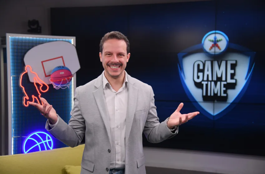  Ο Δημήτρης Μακαλιάς σκίζει το σενάριο και μετατρέπει το GAME TIME σε stand-up show