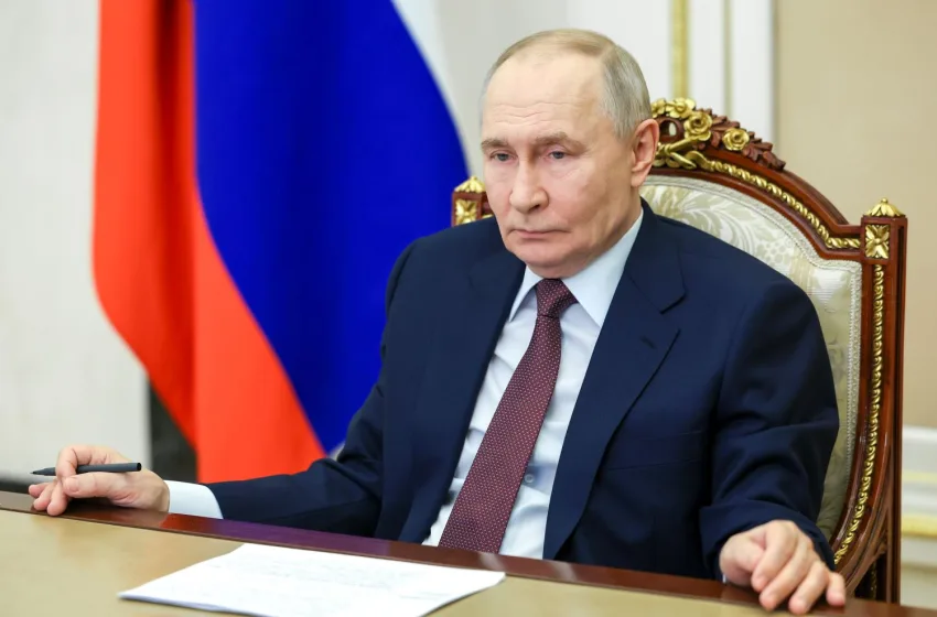  Πούτιν: Δεν μας ενδιαφέρει που ανήκει η Γροιλανδία-Ας τα βρουν ΗΠΑ & Δανία